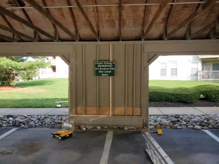 Apartment Carport